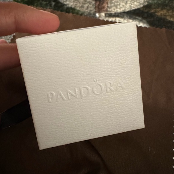 Pandora silver ring with crystals size 56 7 1/2 - Picture 5 of 7